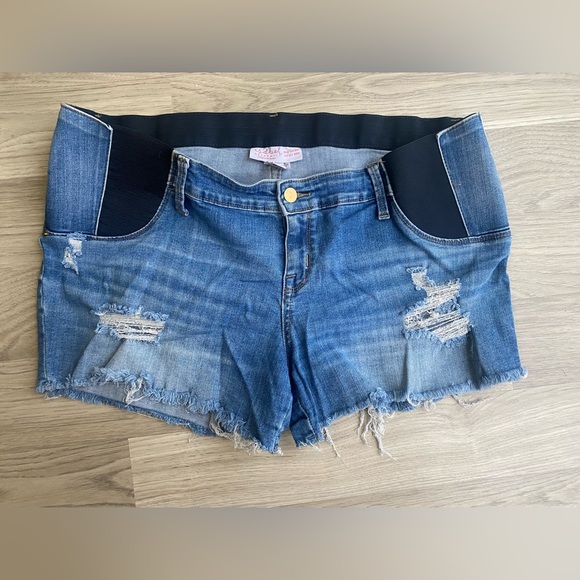 Maternity Shorts - Picture 2 of 15